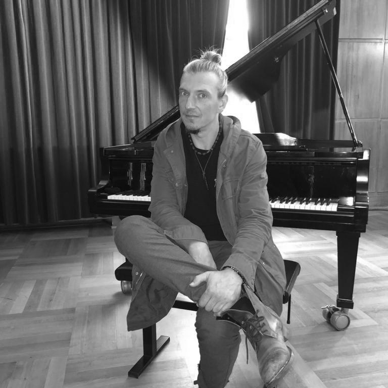 in blue klaus dietrich